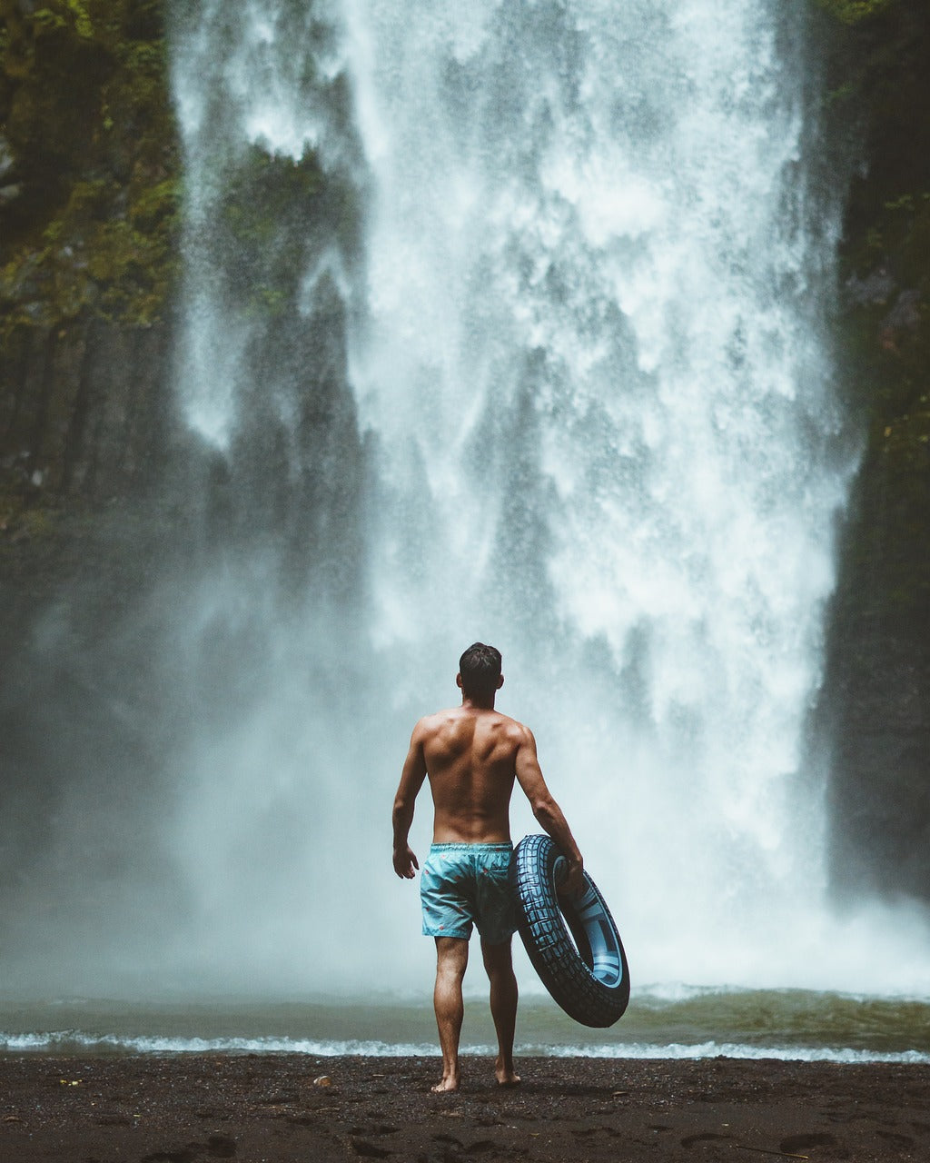 Nature's Classroom: Lessons on Empowerment and Personal Growth Through Wilderness Expeditions