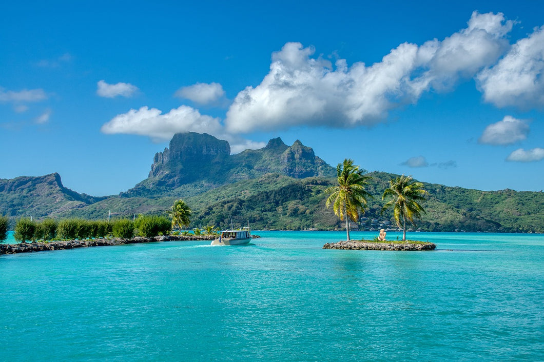 Bora Bora - Turquoise Waters and Polynesian Paradise: A Comprehensive 10-Day Guide