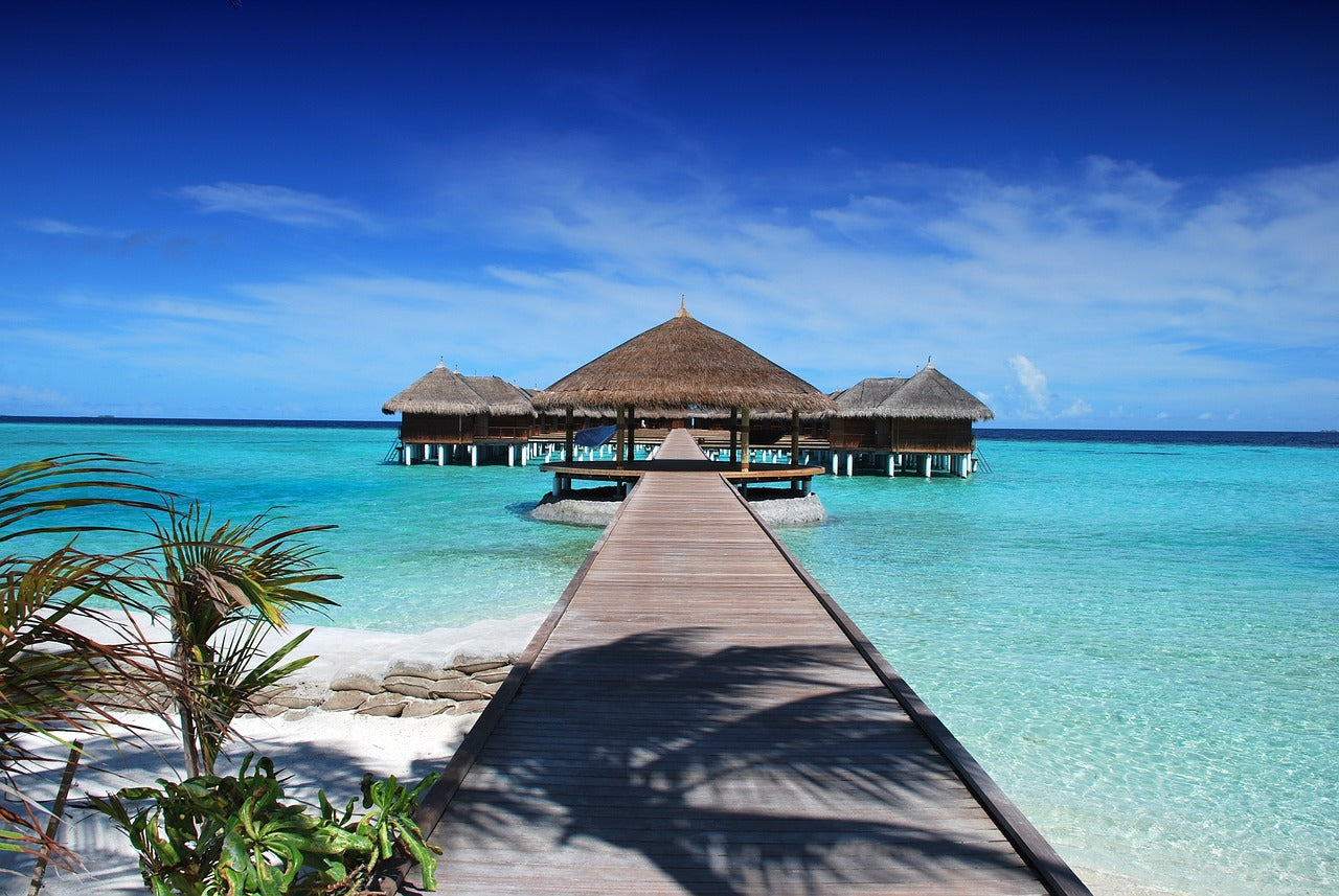 Maldives - Azure Waters and Island Tranquility: A Comprehensive 10-Day Guide