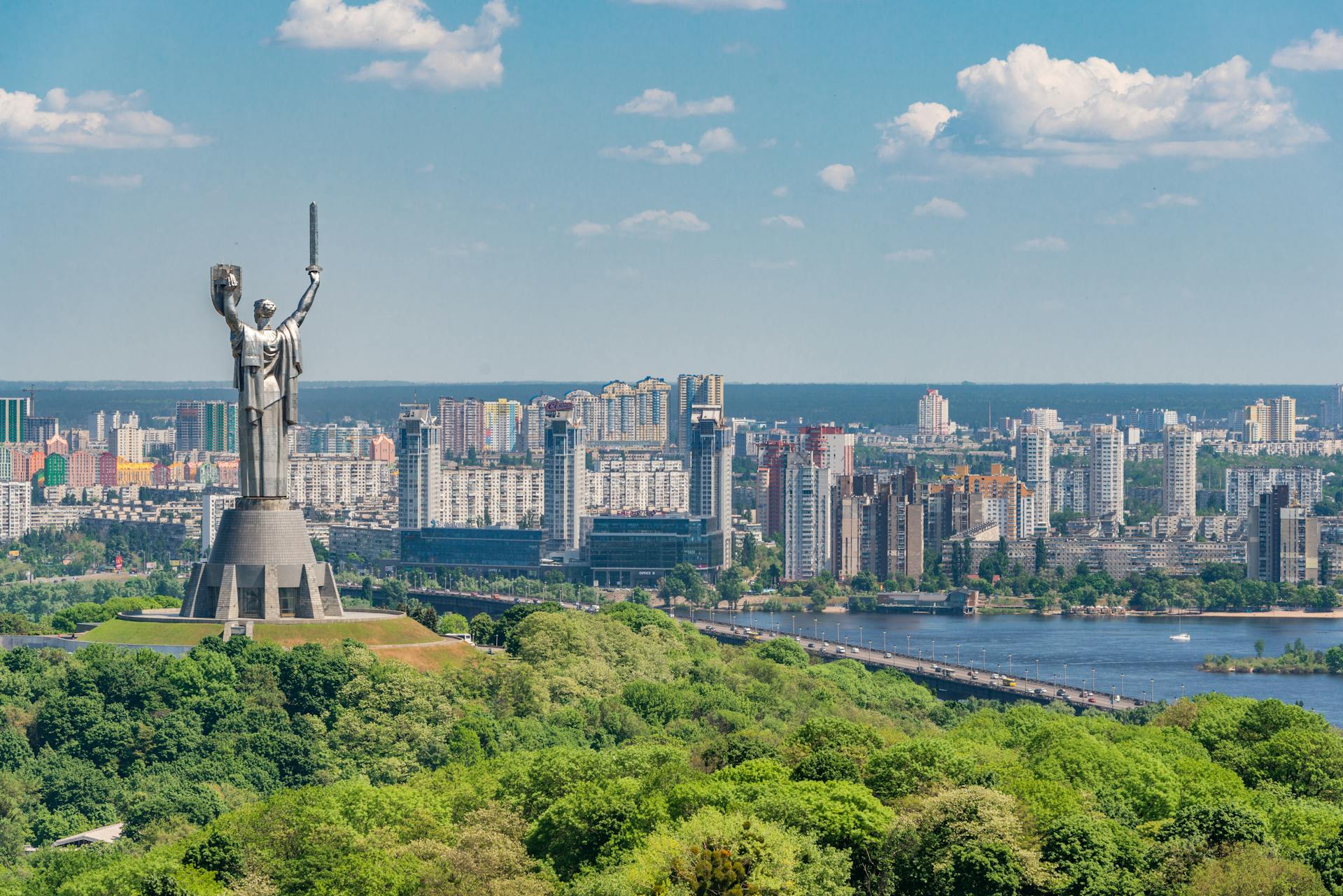 Ukraine Unveiled - From Historic Kiev to Scenic Countryside: A Comprehensive 10-Day Guide